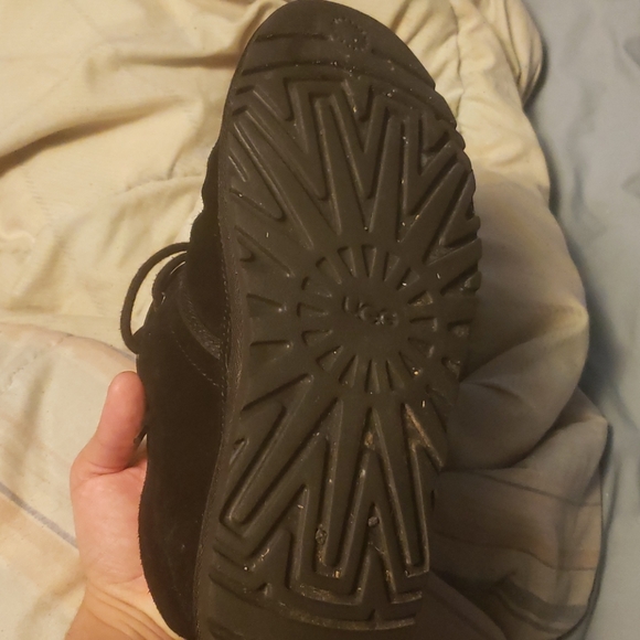 Uggs - Picture 3 of 3
